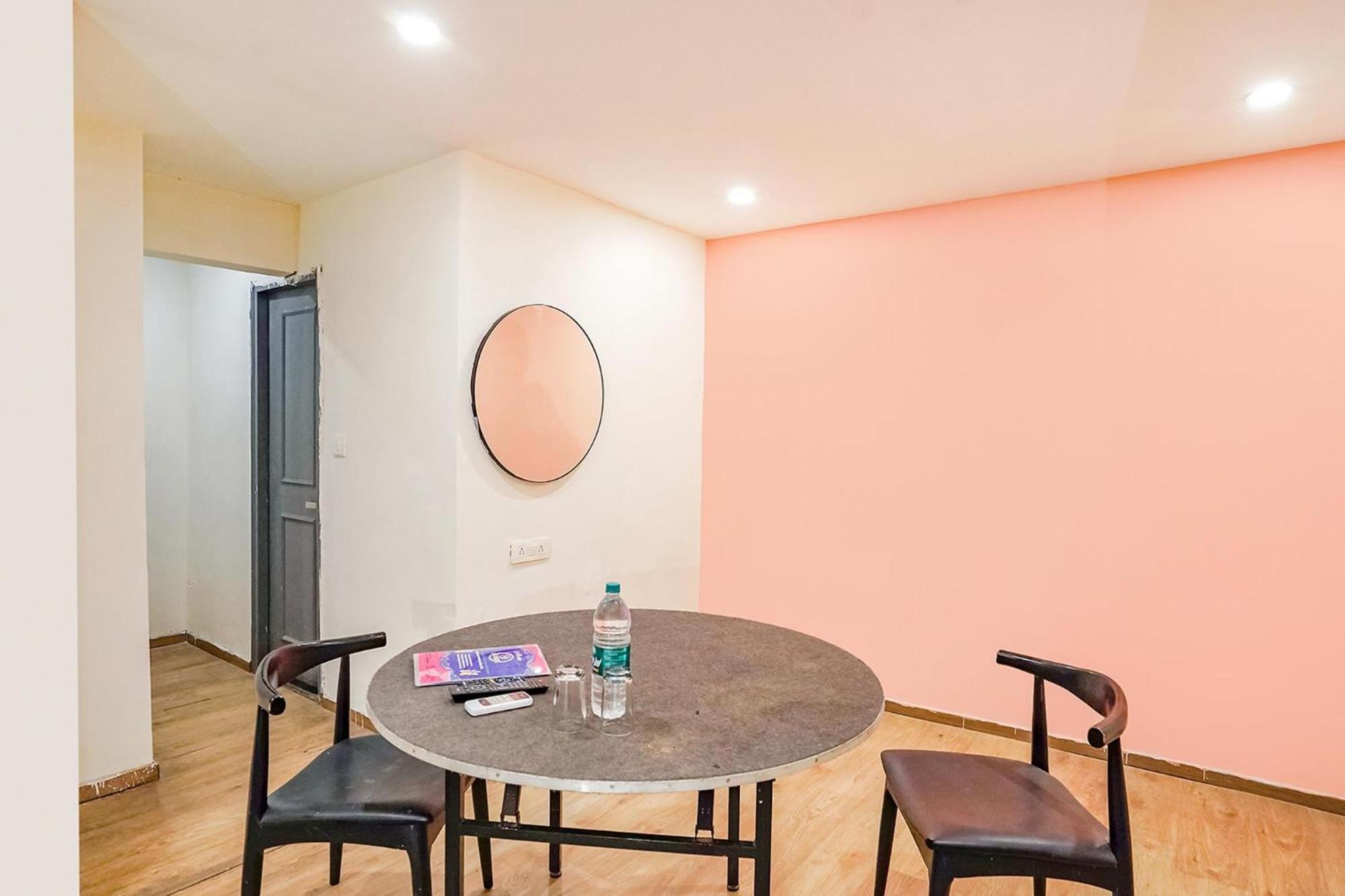 Super Townhouse O Hotel Aditya Residency Near Parthala Over Bridge Sector 121 Noida Indirapuram Kültér fotó