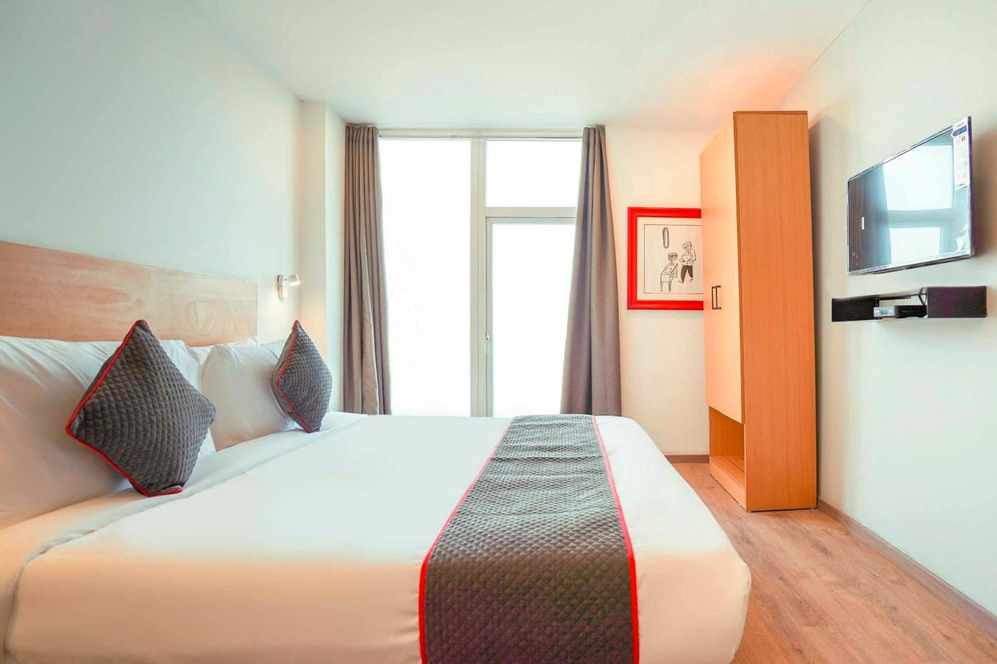 Super Townhouse O Hotel Aditya Residency Near Parthala Over Bridge Sector 121 Noida Indirapuram Kültér fotó