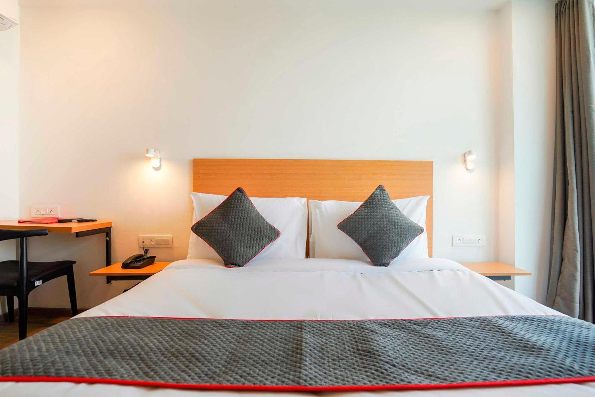 Super Townhouse O Hotel Aditya Residency Near Parthala Over Bridge Sector 121 Noida Indirapuram Kültér fotó