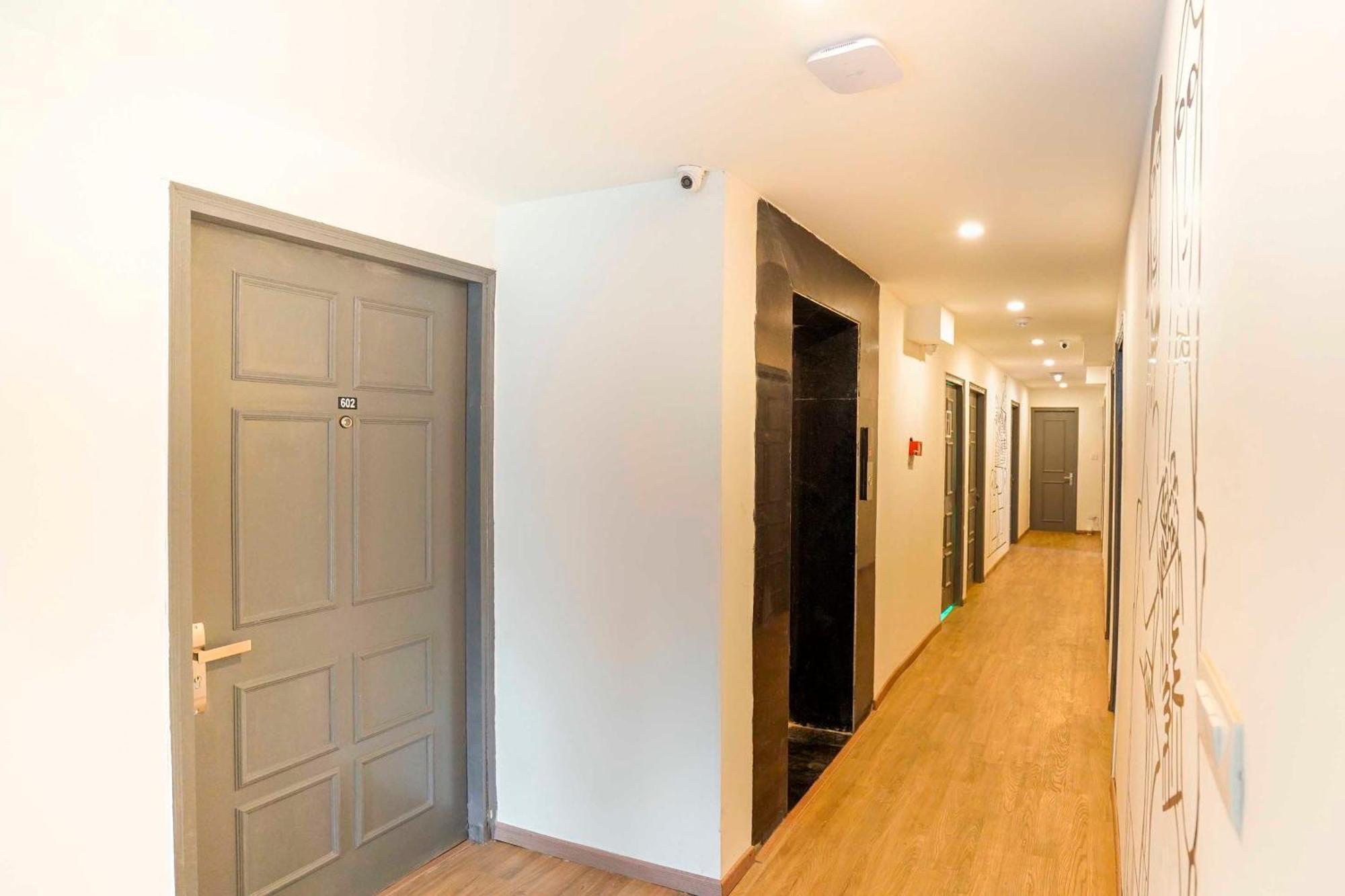 Super Townhouse O Hotel Aditya Residency Near Parthala Over Bridge Sector 121 Noida Indirapuram Kültér fotó