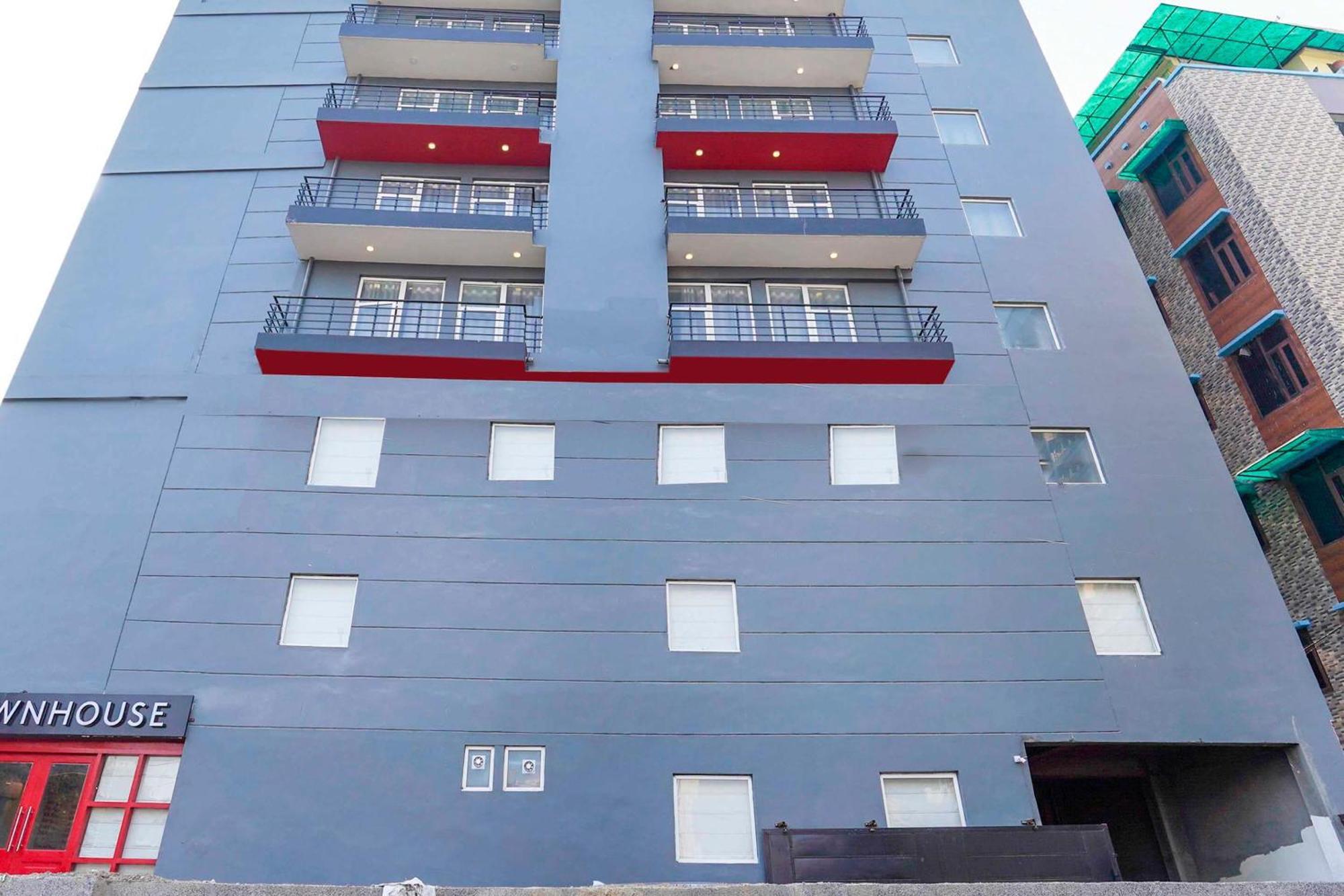 Super Townhouse O Hotel Aditya Residency Near Parthala Over Bridge Sector 121 Noida Indirapuram Kültér fotó